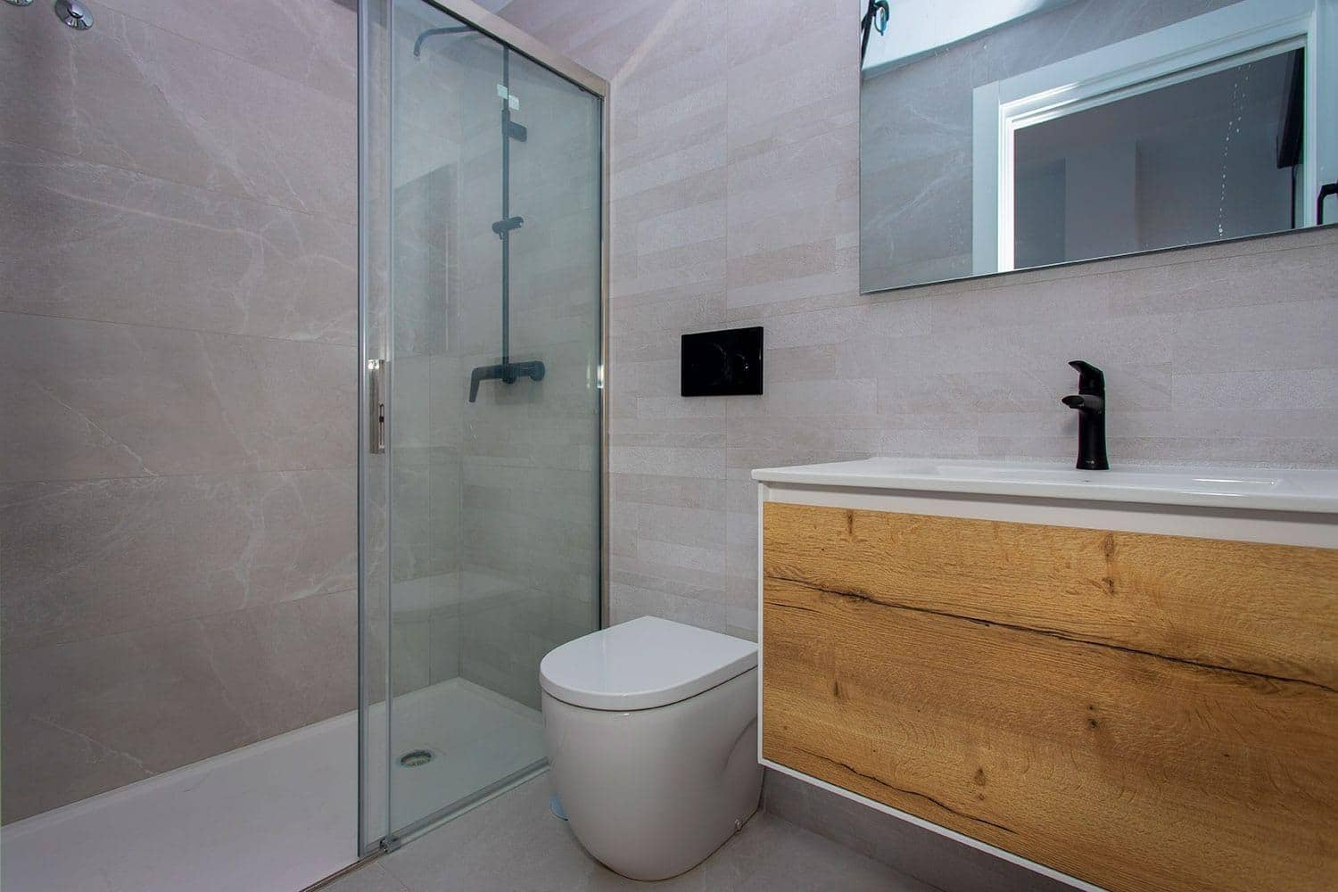 2 makuuhuone Huoneisto myytävänä paikassa Torrevieja mukana uima-altaan - 299 900 € (Ref: 9345022)