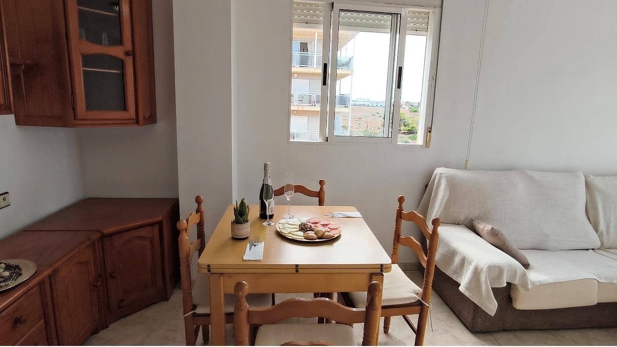 2 slaapkamer Appartement te koop in Punta Prima - € 148.500 (Ref: 9353577)