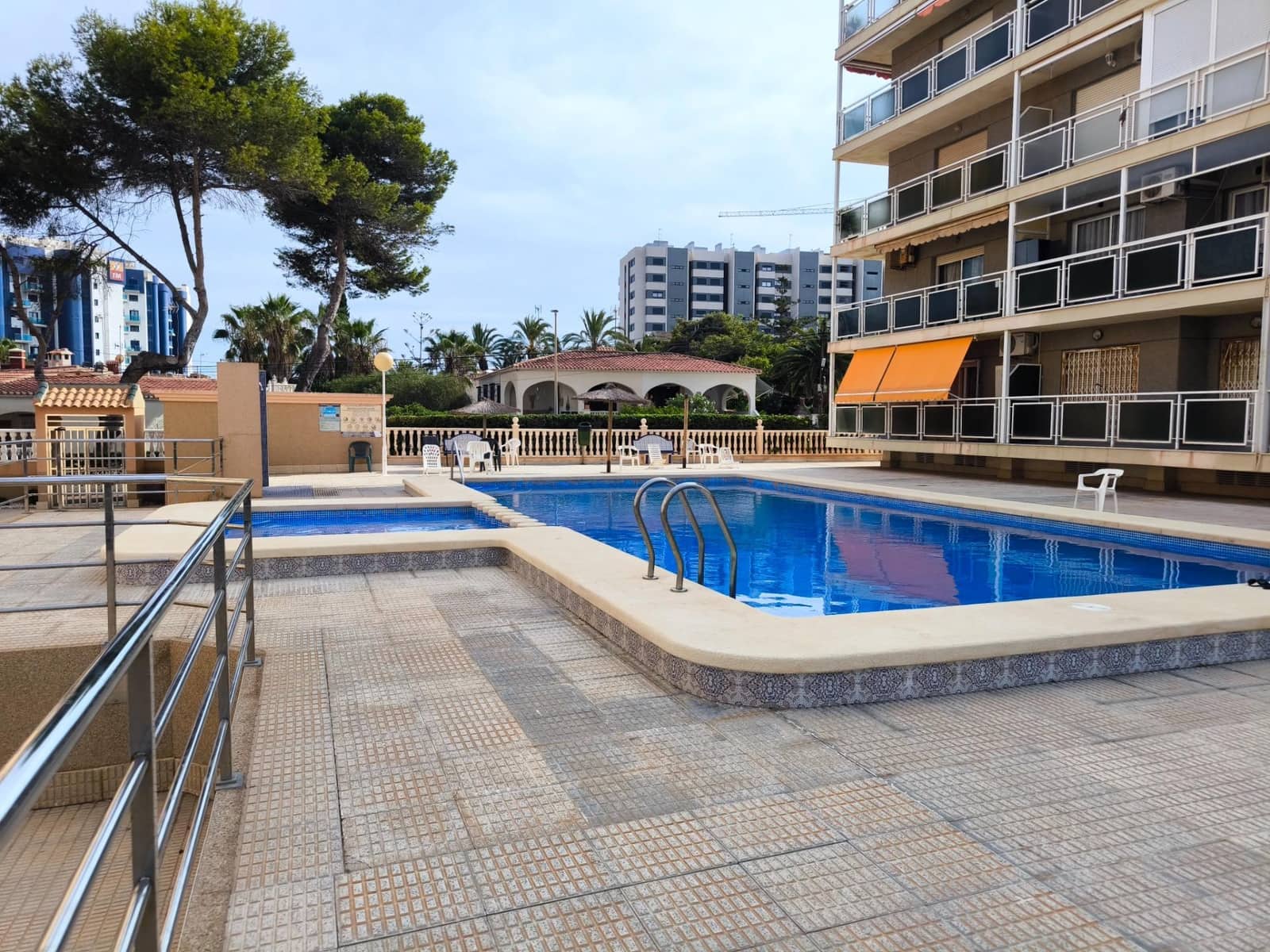 2 slaapkamer Appartement te koop in Punta Prima - € 148.500 (Ref: 9353577)