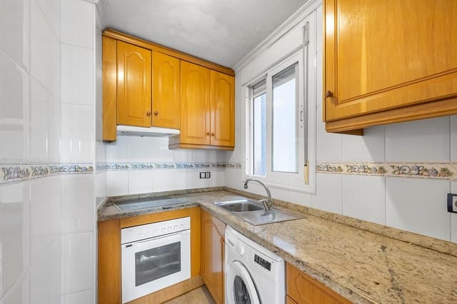 2 quarto Apartamento para venda em Parque de las Naciones, Torrevieja - 117 000 € (Ref: 9353579)