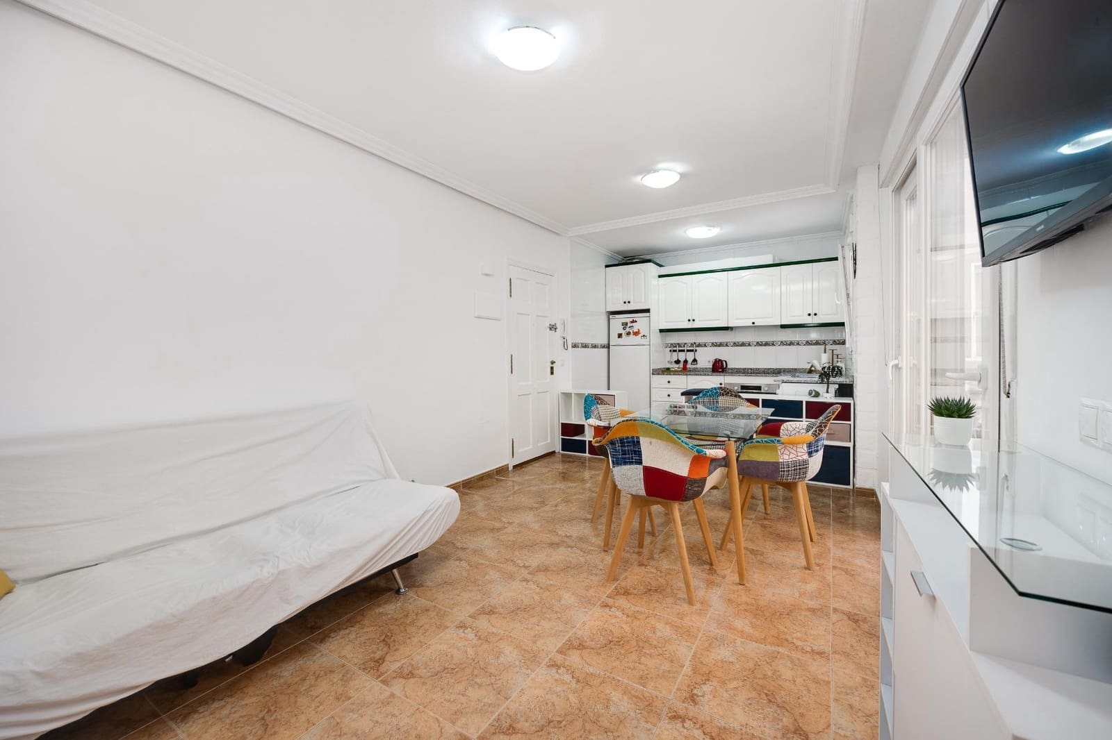 2 bedroom Apartment for sale in Torrevieja - € 127,900 (Ref: 9353580)