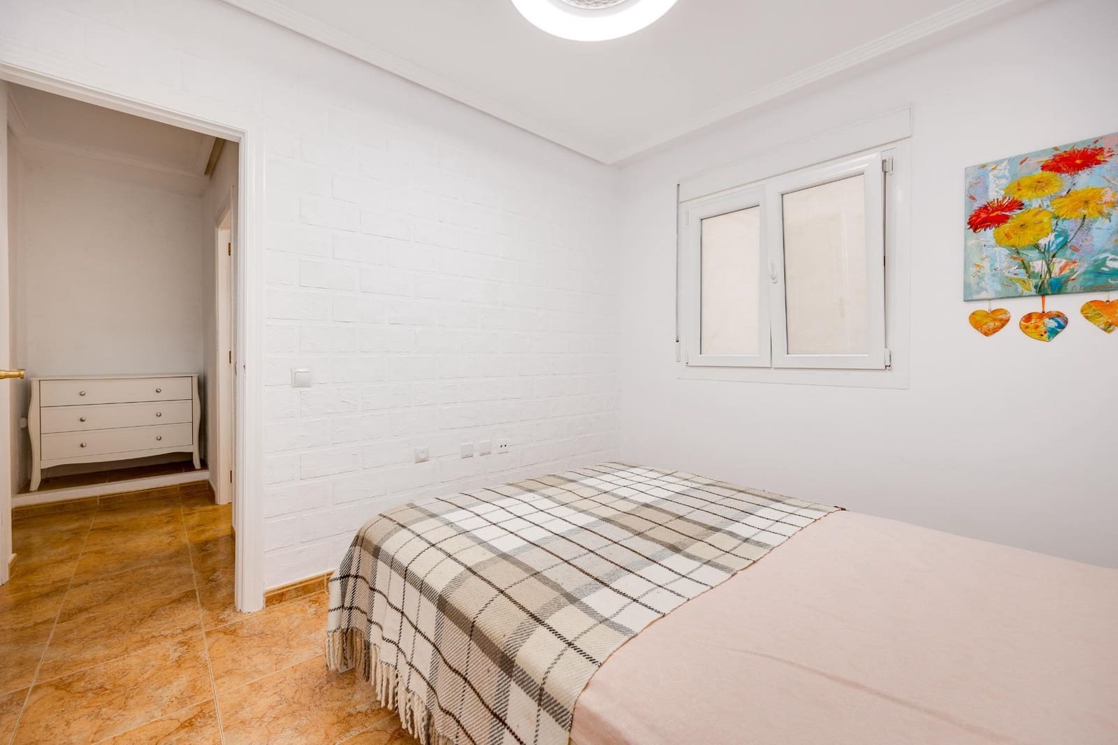 2 bedroom Apartment for sale in Torrevieja - € 127,900 (Ref: 9353580)