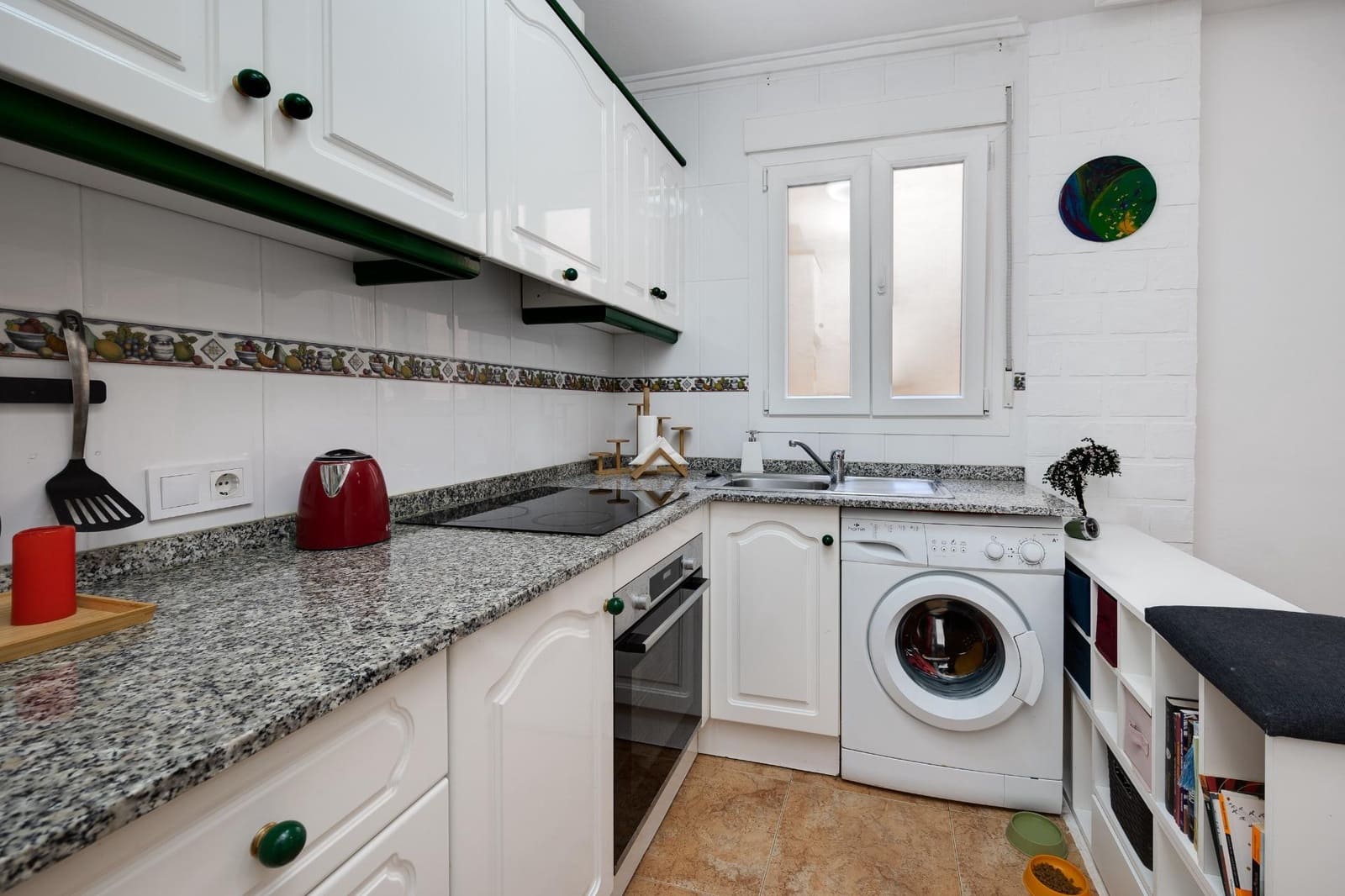 2 bedroom Apartment for sale in Torrevieja - € 127,900 (Ref: 9353580)