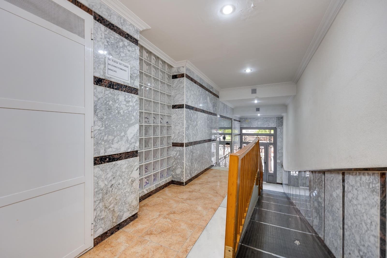 2 bedroom Apartment for sale in Torrevieja - € 127,900 (Ref: 9353580)