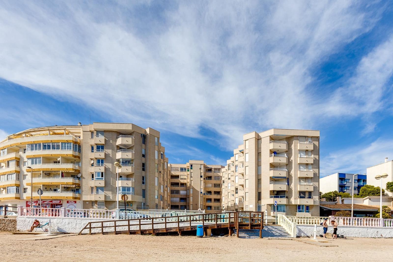 2 makuuhuone Huoneisto myytävänä paikassa Torrevieja - 214 900 € (Ref: 9353581)