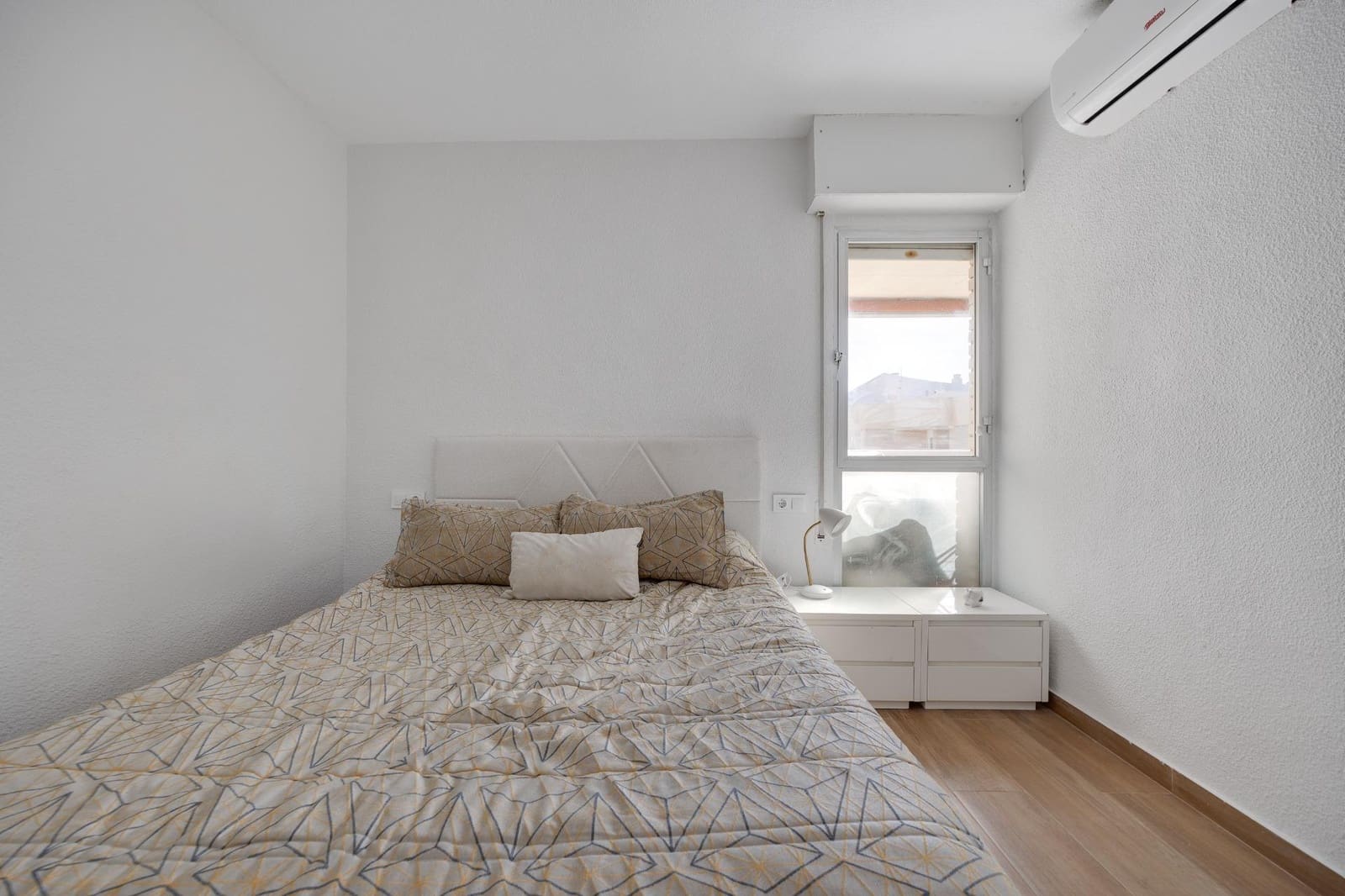 2 makuuhuone Huoneisto myytävänä paikassa Torrevieja - 214 900 € (Ref: 9353581)