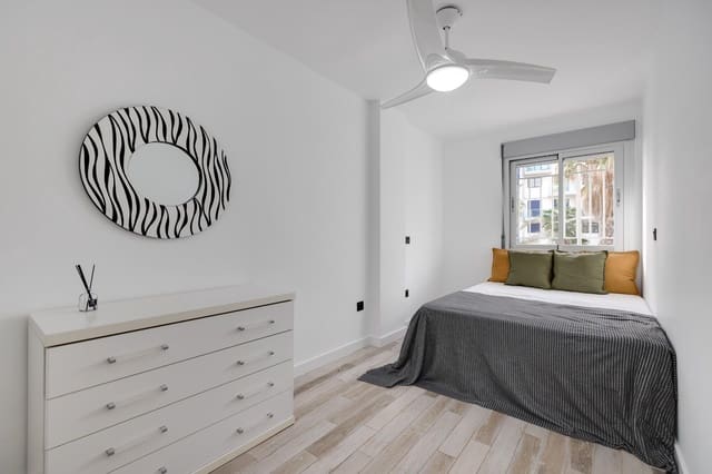 2 sypialnia Apartament na sprzedaż w Punta Prima, Torrevieja z basenem garażem - 199 000 € (Ref: 9390771)