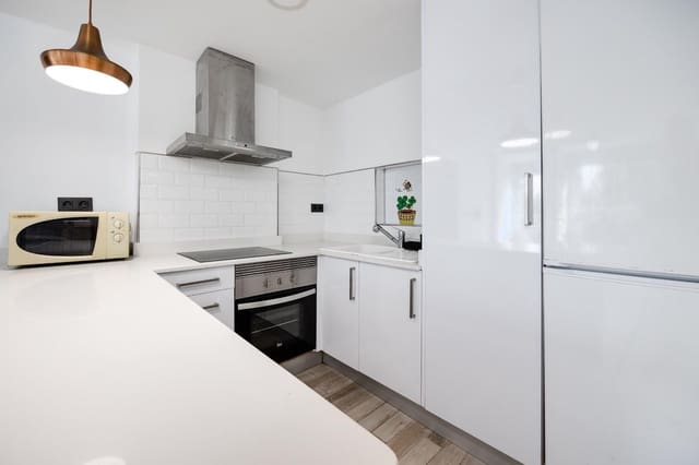 2 quarto Apartamento para venda em Punta Prima, Torrevieja com piscina garagem - 189 000 € (Ref: 9390771)