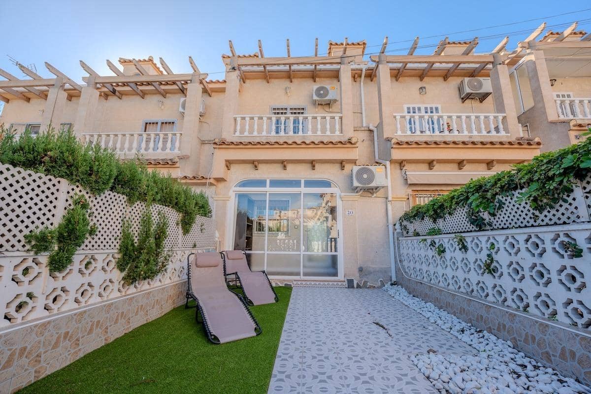 Apartamento de 2 habitaciones en Torrevieja en venta - 199.000 € (Ref: 9403337)