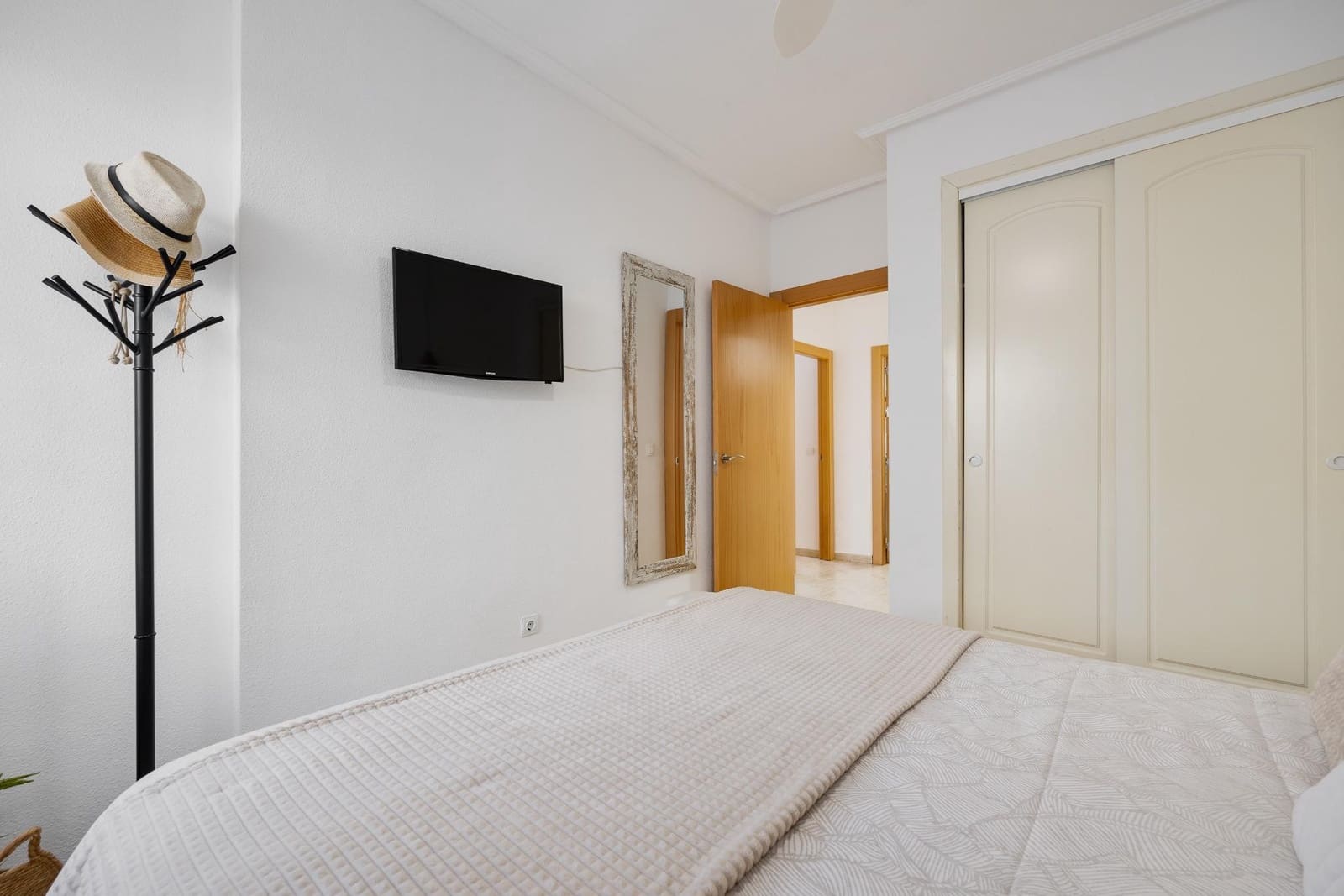 2 soverom Bungalow til salgs i Torrevieja med svømmebasseng - € 183 900 (Ref: 9422382)