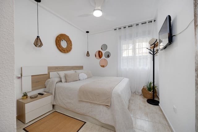 2 bedroom Bungalow for sale in Torreblanca, Torrevieja with pool - € 183,900 (Ref: 9422382)