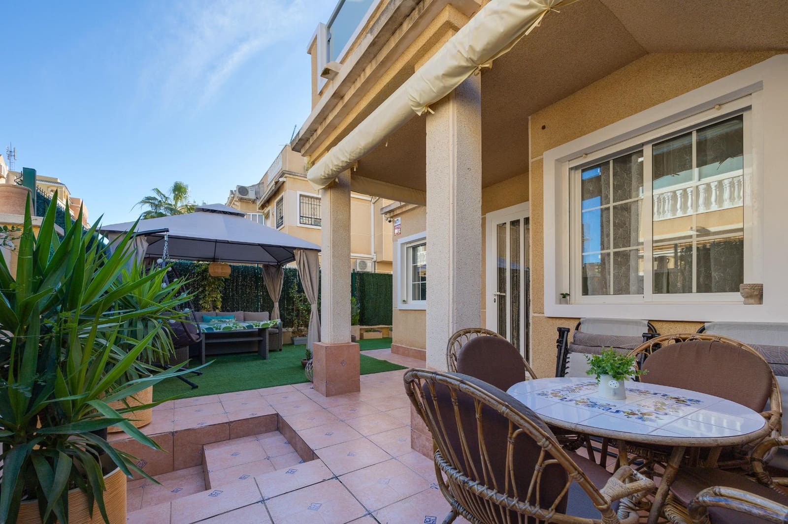 2 soverom Bungalow til salgs i Torrevieja med svømmebasseng - € 183 900 (Ref: 9422382)