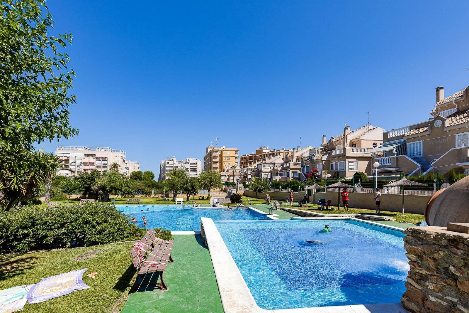 2 soverom Bungalow til salgs i Torrevieja med svømmebasseng - € 183 900 (Ref: 9422382)