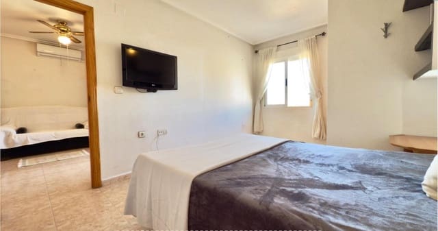 2 sypialnia Apartament na sprzedaż w Centro, Torrevieja z basenem - 117 000 € (Ref: 9449130)