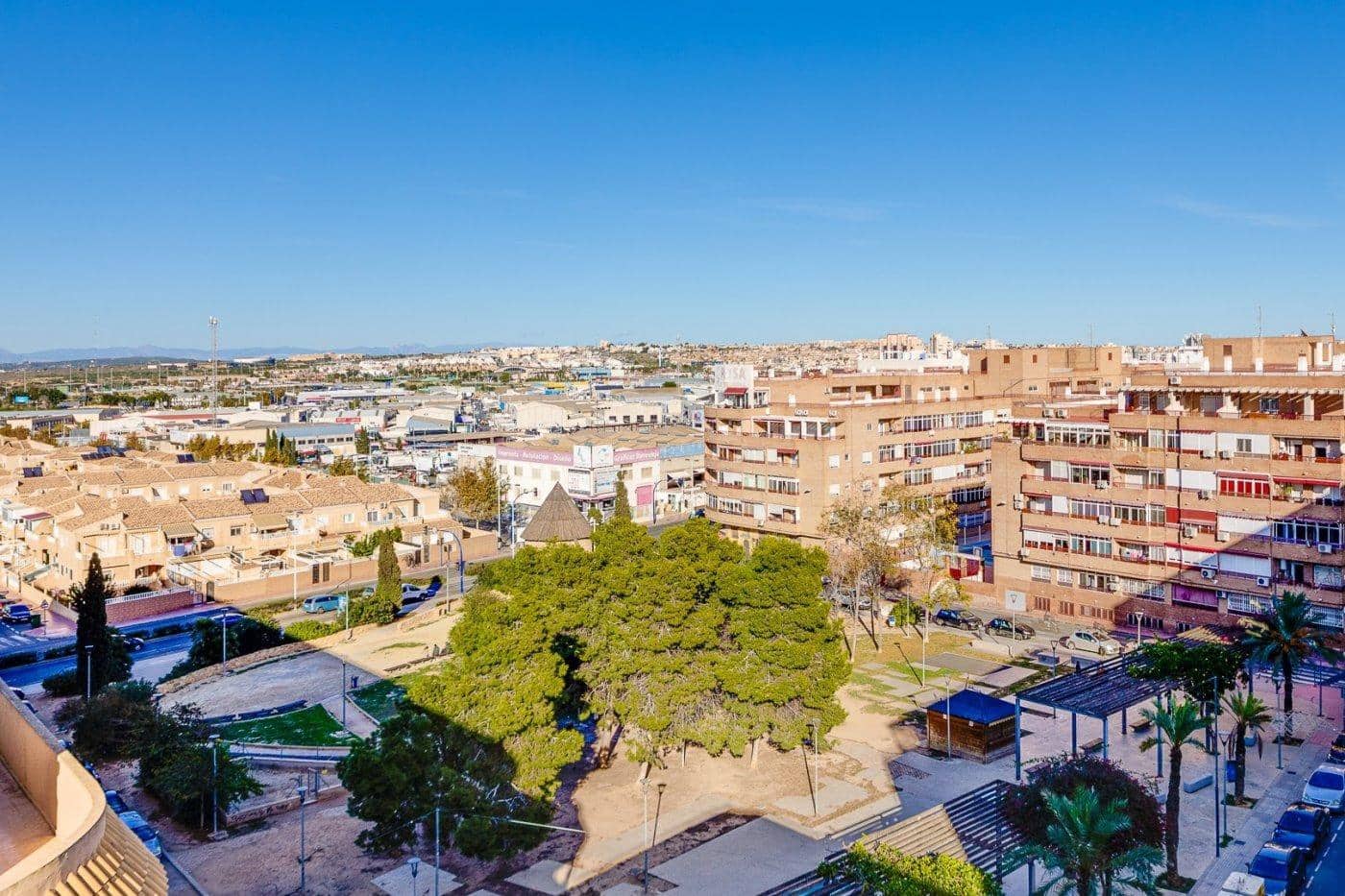 2 sypialnia Apartament na sprzedaż w Torrevieja z basenem - 117 000 € (Ref: 9449130)