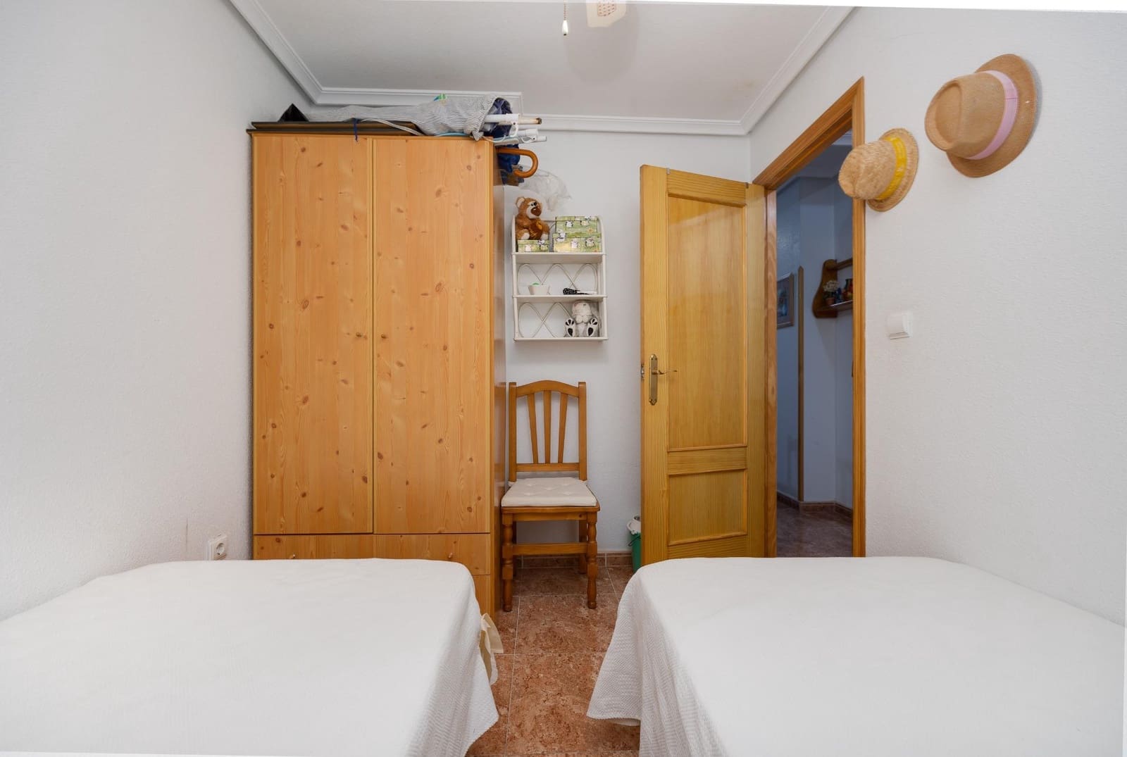 Apartamento de 2 habitaciones en Torrevieja en venta con piscina - 114.900 € (Ref: 9452088)