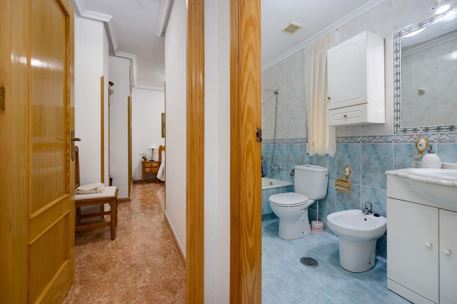 Apartamento de 2 habitaciones en Torrevieja en venta con piscina - 114.900 € (Ref: 9452088)