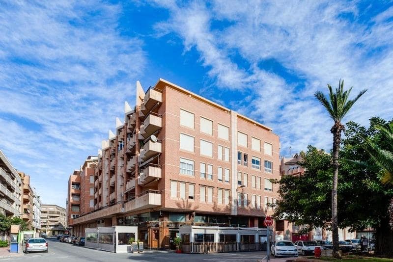 1 makuuhuone Huoneisto myytävänä paikassa Torrevieja mukana uima-altaan - 126 000 € (Ref: 9462043)
