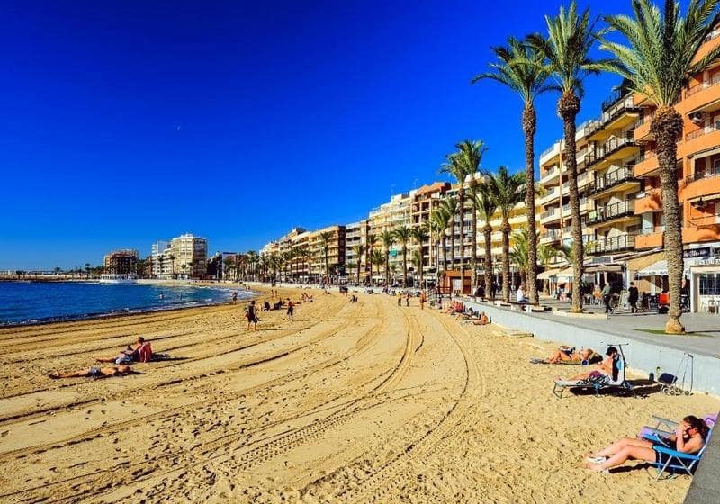 1 makuuhuone Huoneisto myytävänä paikassa Torrevieja mukana uima-altaan - 126 000 € (Ref: 9462043)