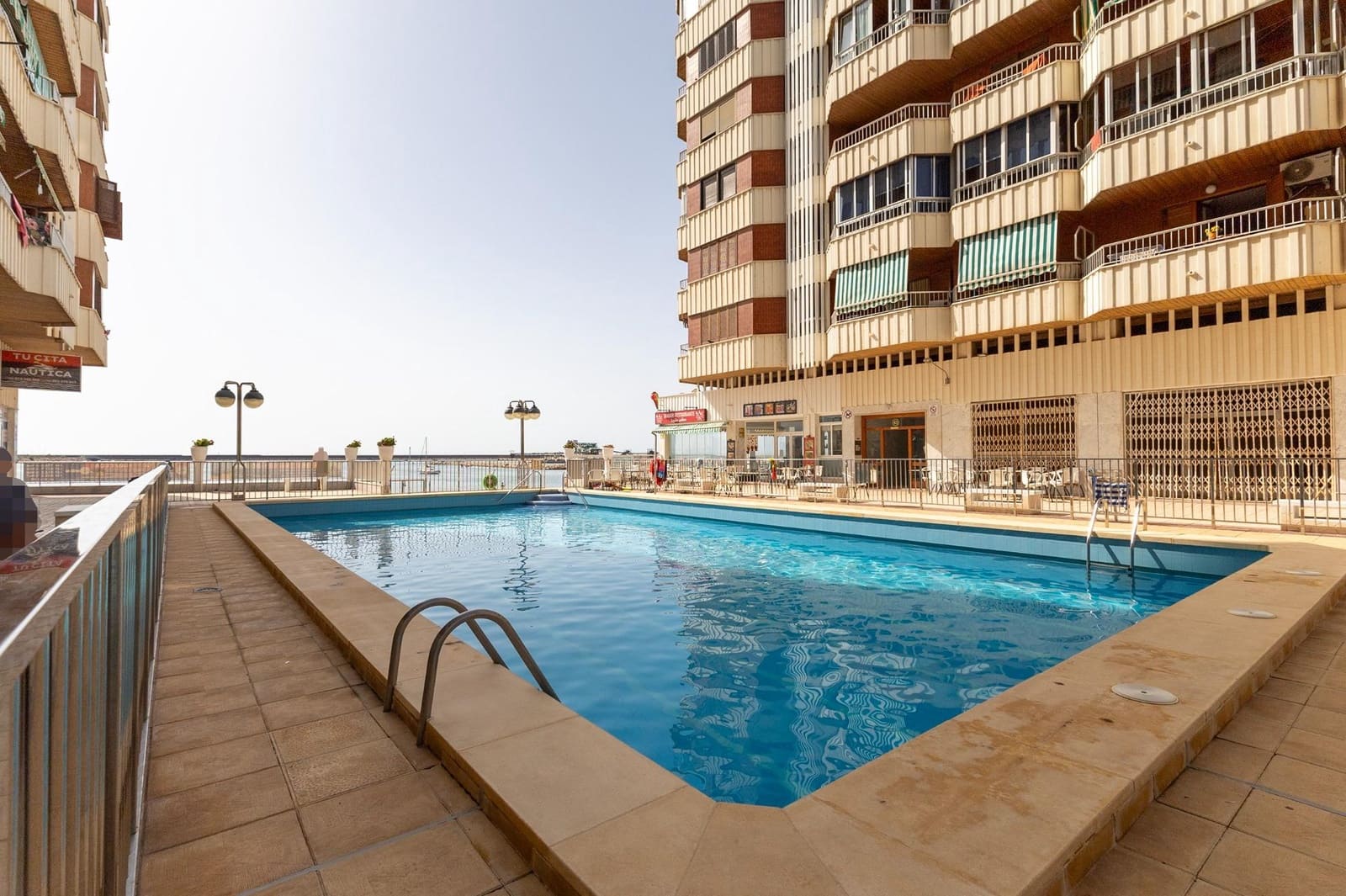 3 bedroom Flat for sale in Torrevieja with garage - € 280,000 (Ref: 9485270)