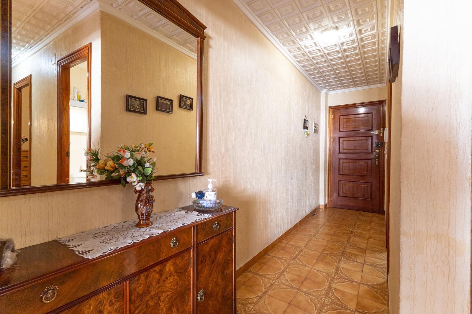 3 bedroom Flat for sale in Torrevieja with garage - € 280,000 (Ref: 9485270)