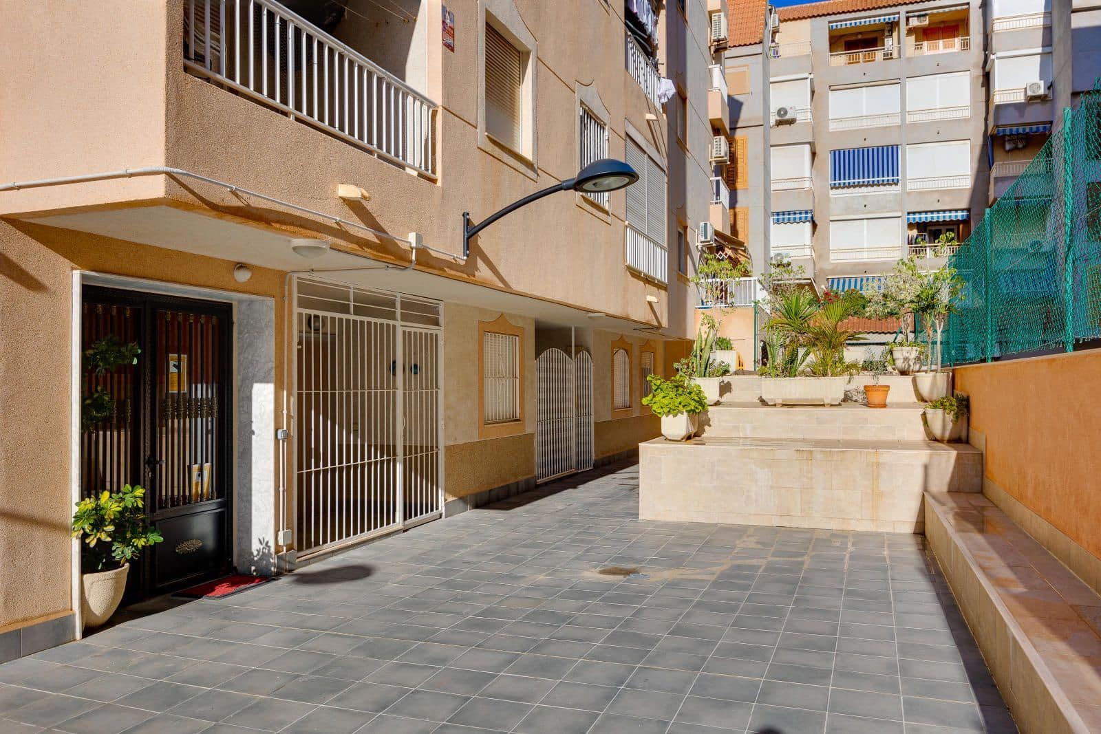 2 sovrum Lägenhet till salu i Torrevieja med pool - 149 969 € (Ref: 9494585)