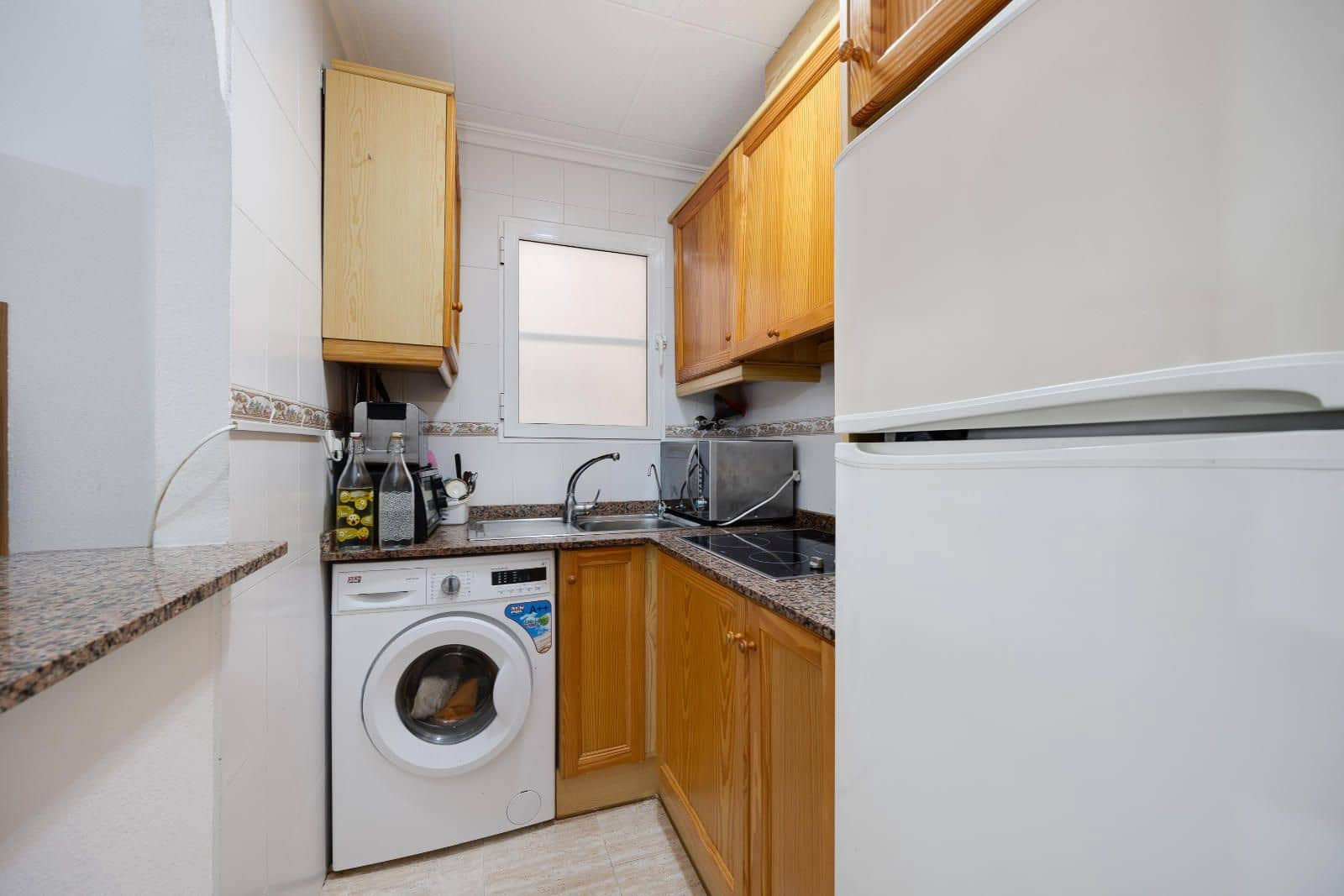 Apartamento de 3 habitaciones en Torrevieja en venta con piscina garaje - 159.969 € (Ref: 9494586)