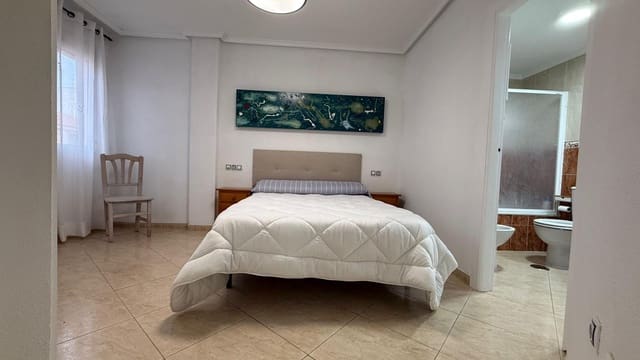 3 makuuhuone Kattohuoneisto myytävänä paikassa Antonio Machado, Torrevieja mukana 
autotalli - 230 000 € (Ref: 9494588)