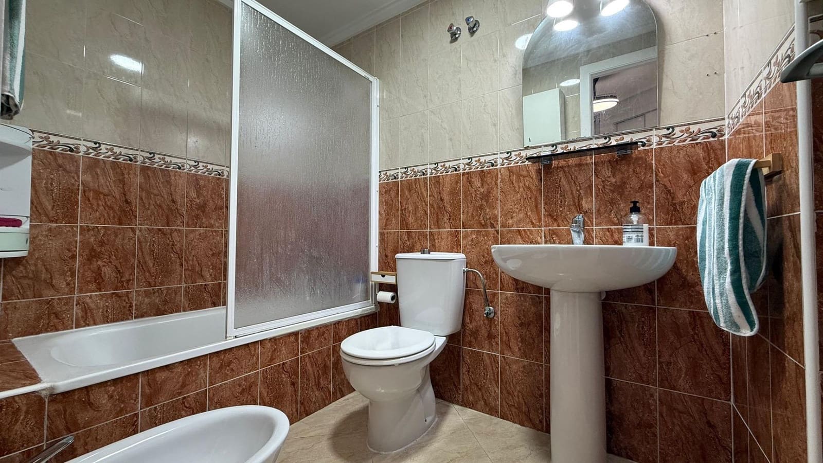 3 makuuhuone Kattohuoneisto myytävänä paikassa Torrevieja mukana 
autotalli - 230 000 € (Ref: 9494588)