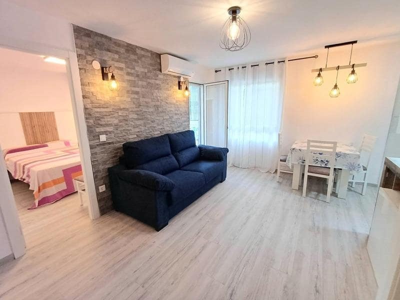 Apartamento de 1 habitación en Torrevieja en venta con piscina - 118.000 € (Ref: 9494589)
