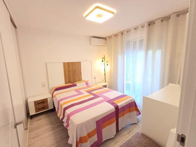 Apartamento de 1 habitación en Torrevieja en venta con piscina - 118.000 € (Ref: 9494589)