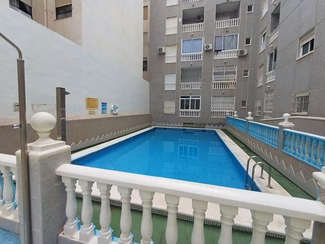 Apartamento de 1 habitación en Playa del Acequión, Torrevieja en venta con piscina - 118.000 € (Ref: 9494589)