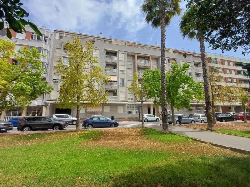 Apartamento de 1 habitación en Torrevieja en venta con piscina - 118.000 € (Ref: 9494589)