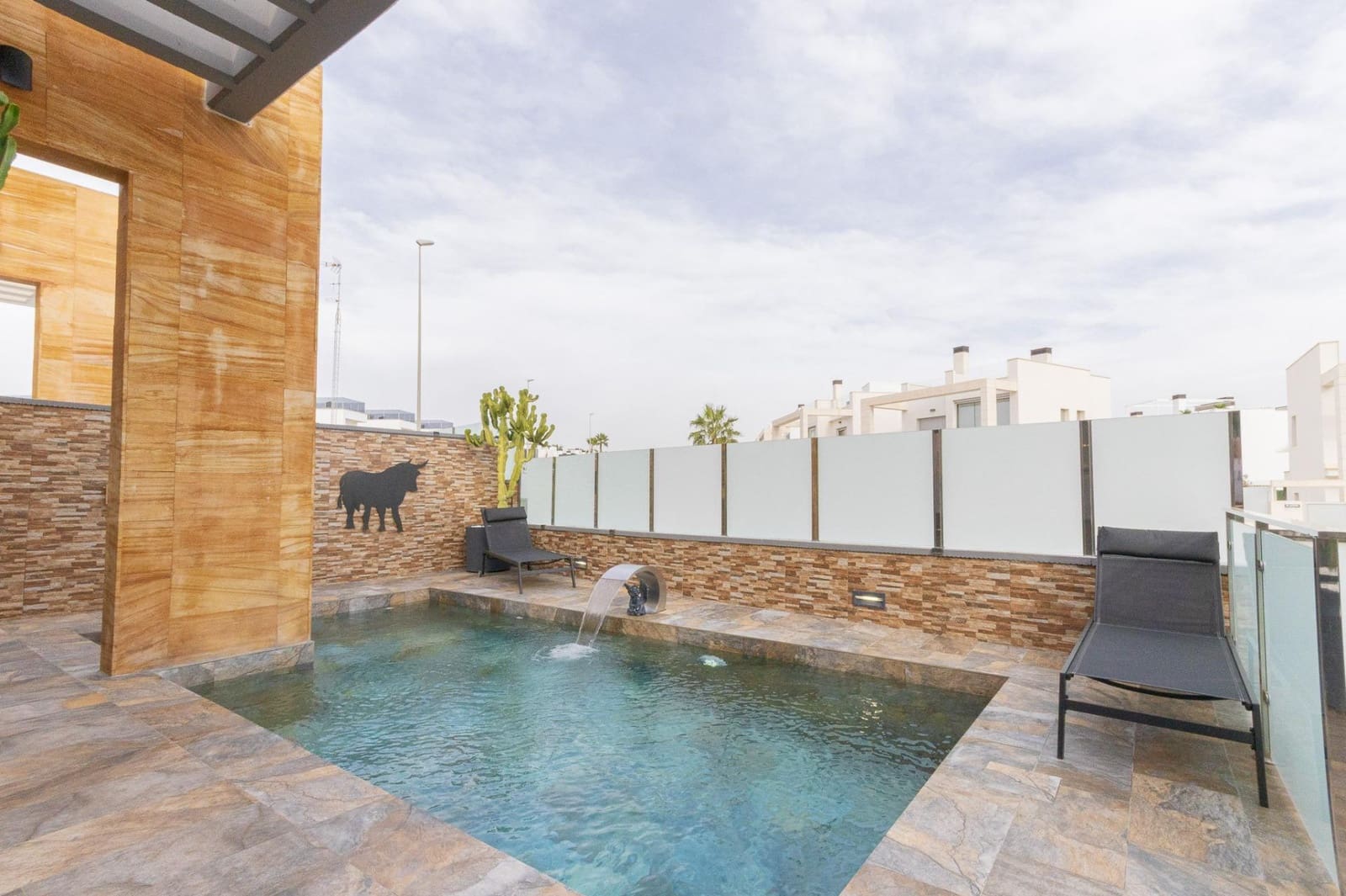 3 bedroom Villa for sale in Orihuela Costa with pool garage - € 574,500 (Ref: 9494590)