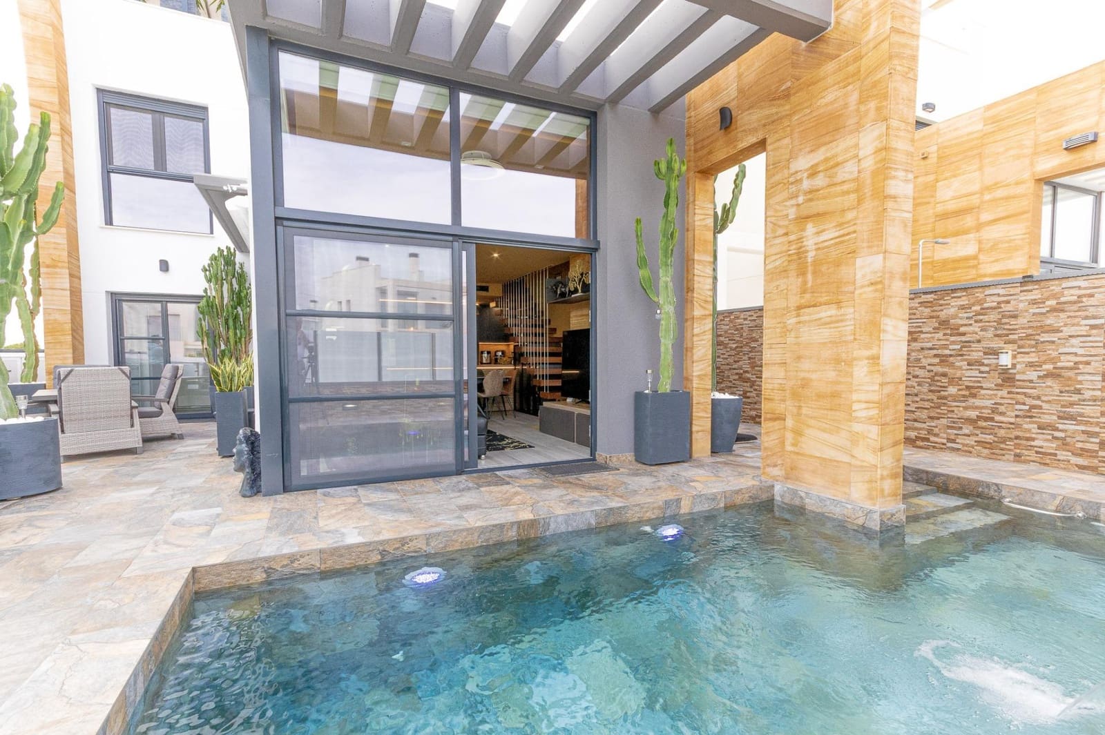 3 bedroom Villa for sale in Orihuela Costa with pool garage - € 574,500 (Ref: 9494590)