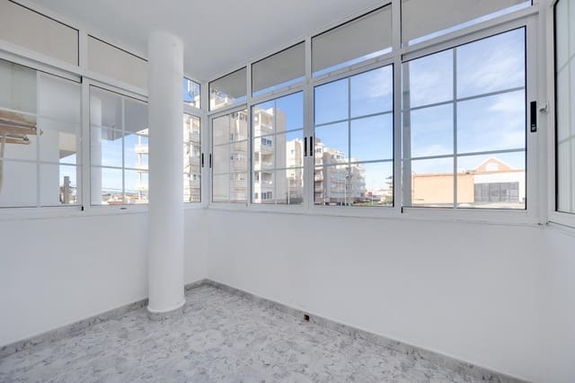 2 makuuhuone Huoneisto myytävänä paikassa Playa del Cura, Torrevieja mukana uima-altaan - 148 470 € (Ref: 9497683)