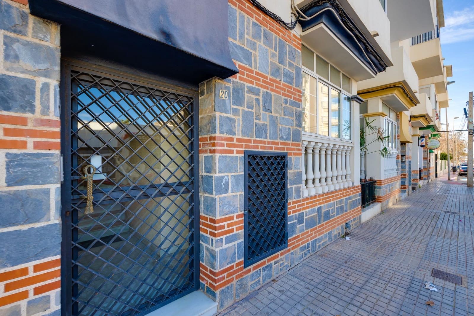 2 makuuhuone Huoneisto myytävänä paikassa Torrevieja mukana uima-altaan - 148 470 € (Ref: 9497683)