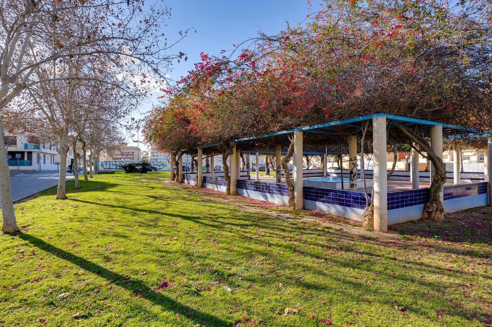 2 makuuhuone Huoneisto myytävänä paikassa Torrevieja mukana uima-altaan - 148 470 € (Ref: 9497683)