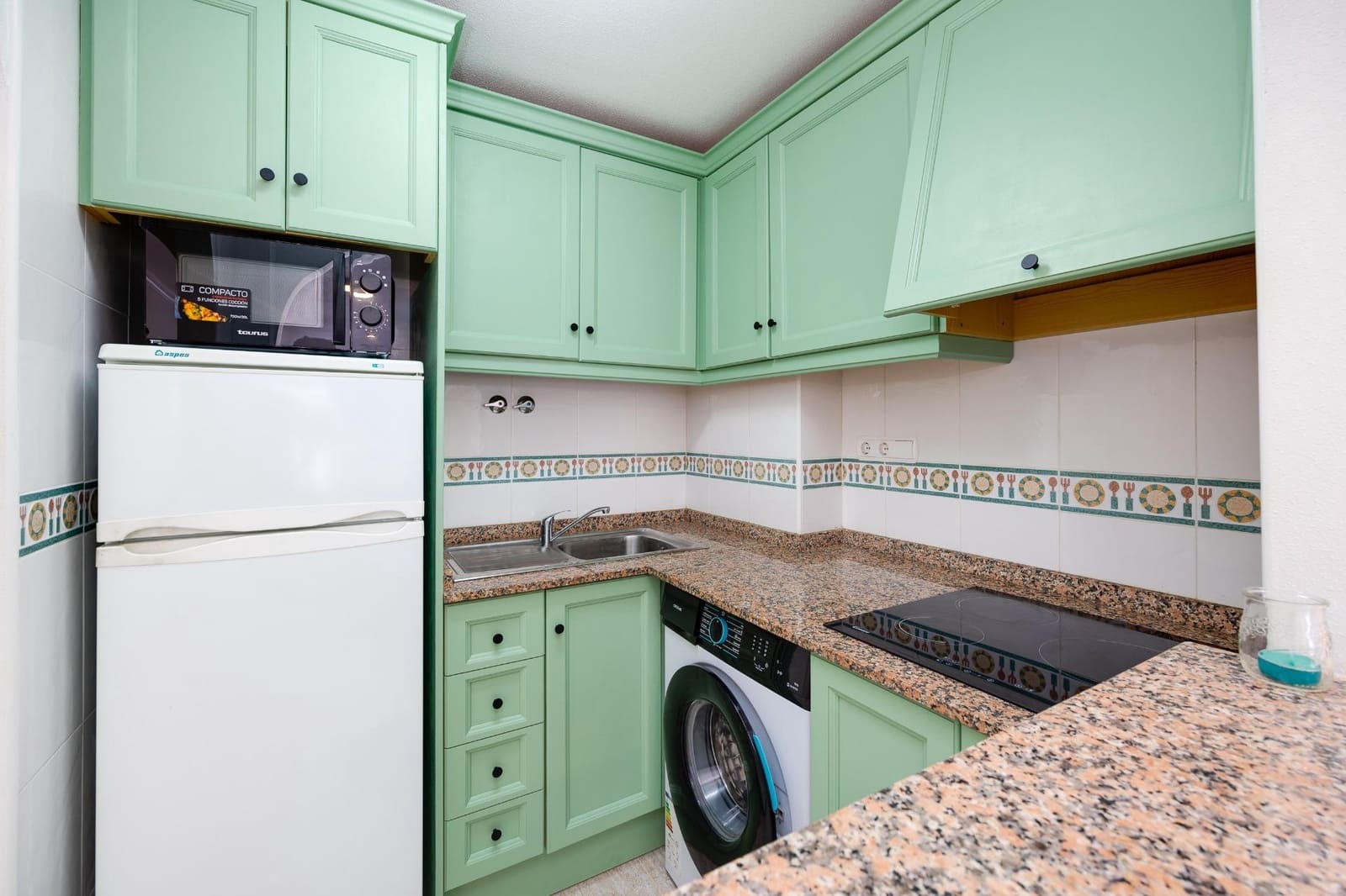 2 bedroom Penthouse for sale in Torrevieja - € 149,900 (Ref: 9516072)