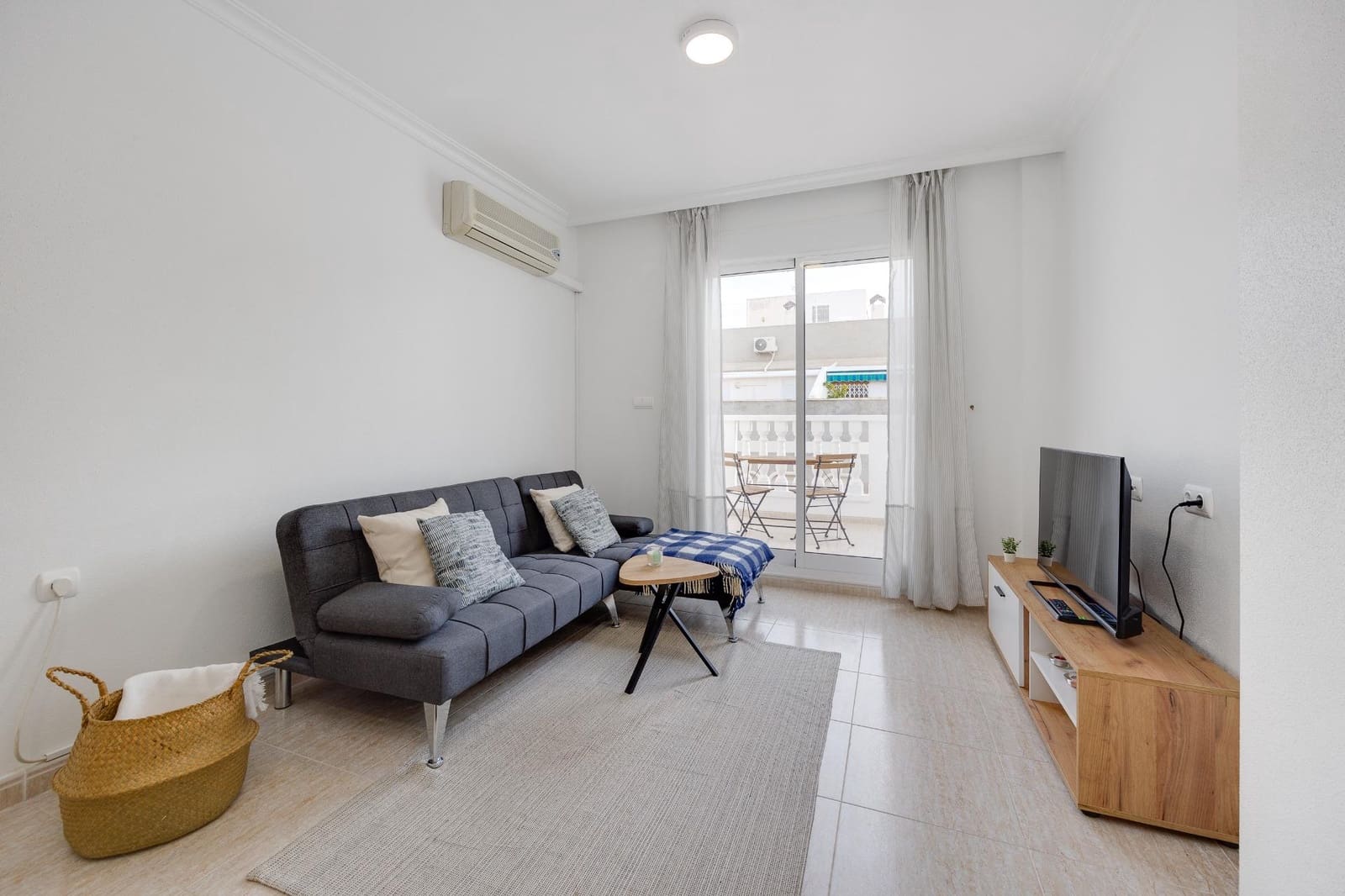 2 bedroom Penthouse for sale in Torrevieja - € 149,900 (Ref: 9516072)