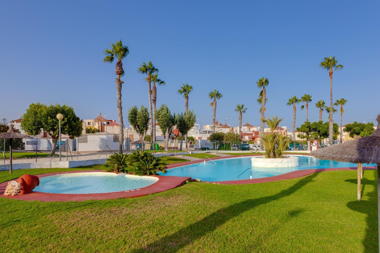 3 bedroom Villa for sale in Los Altos with pool - € 237,900 (Ref: 9530477)