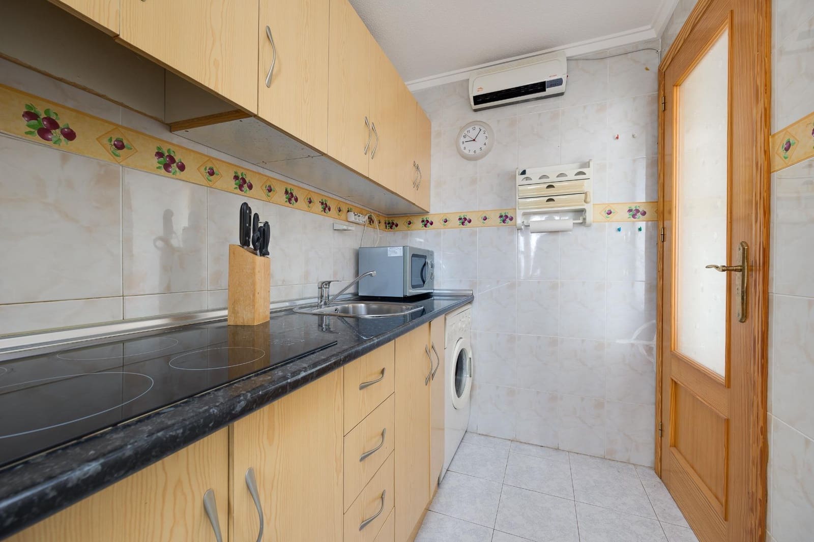 1 camera da letto Attico in vendita in Torrevieja con piscina - 129.900 € (Rif: 9533691)