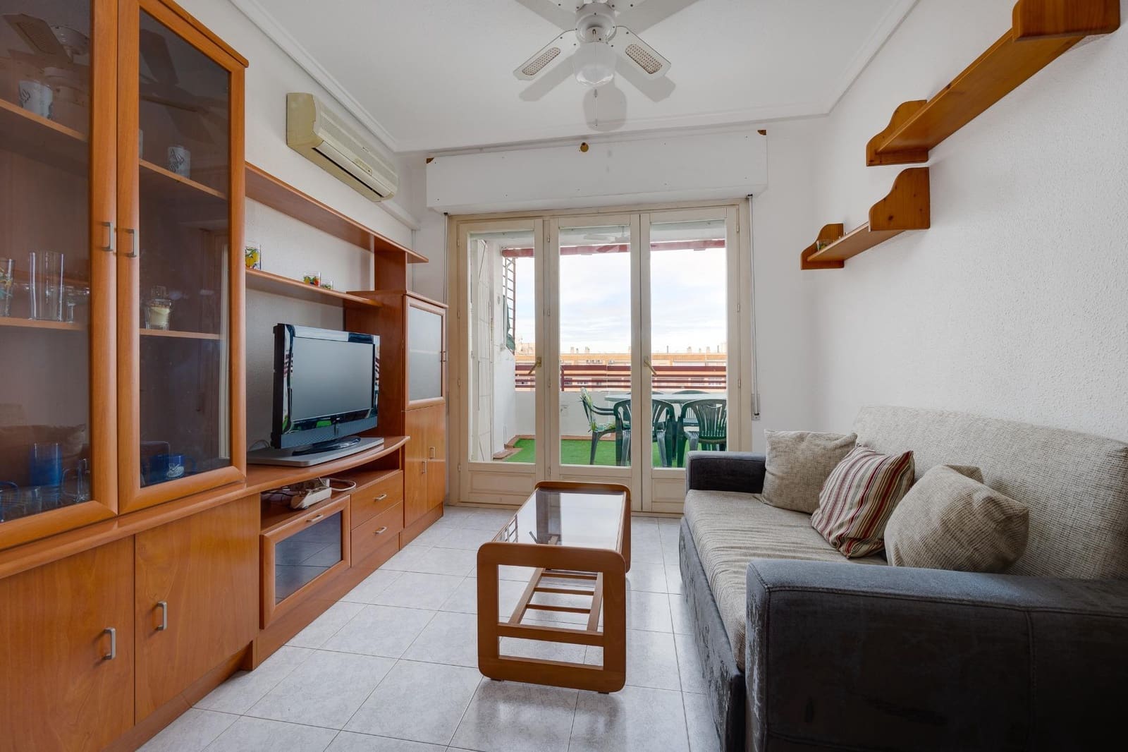 1 camera da letto Attico in vendita in Torrevieja con piscina - 129.900 € (Rif: 9533691)