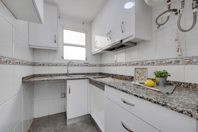 2 soveværelse Penthouse til salg i Parque de las Naciones, Torrevieja med swimmingpool garage - € 134.900 (Ref: 9551441)