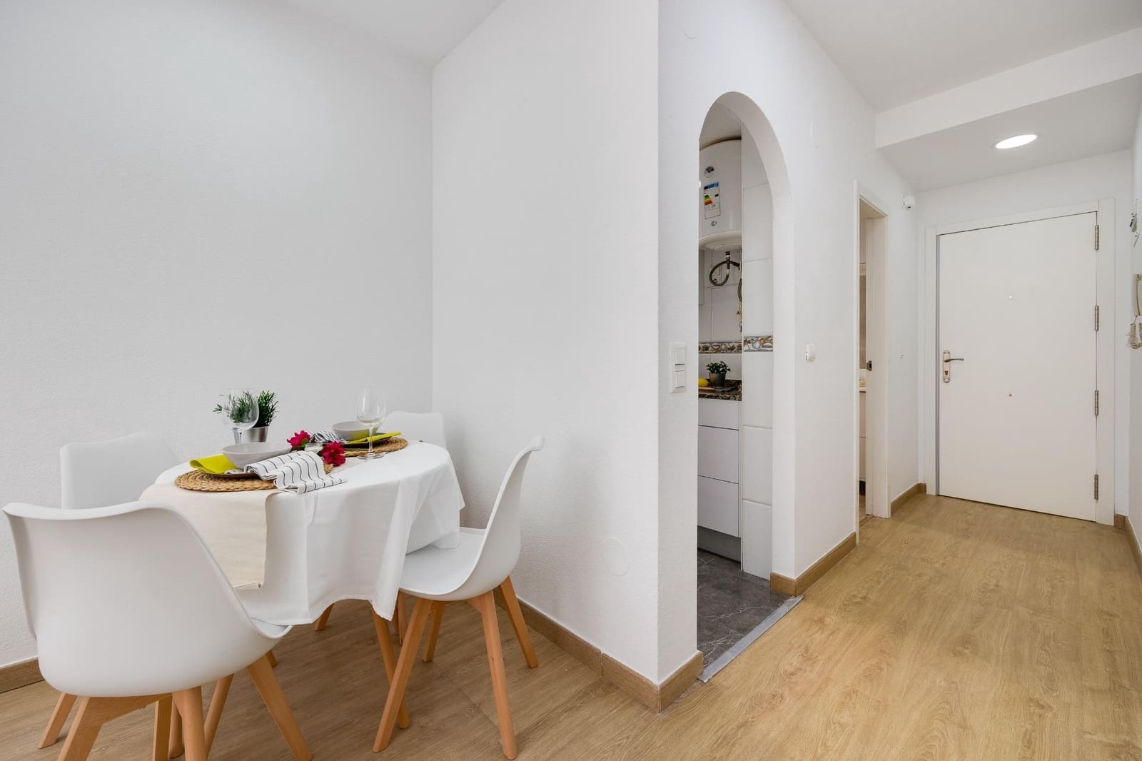 2 soveværelse Penthouse til salg i Torrevieja med swimmingpool garage - € 134.900 (Ref: 9551441)