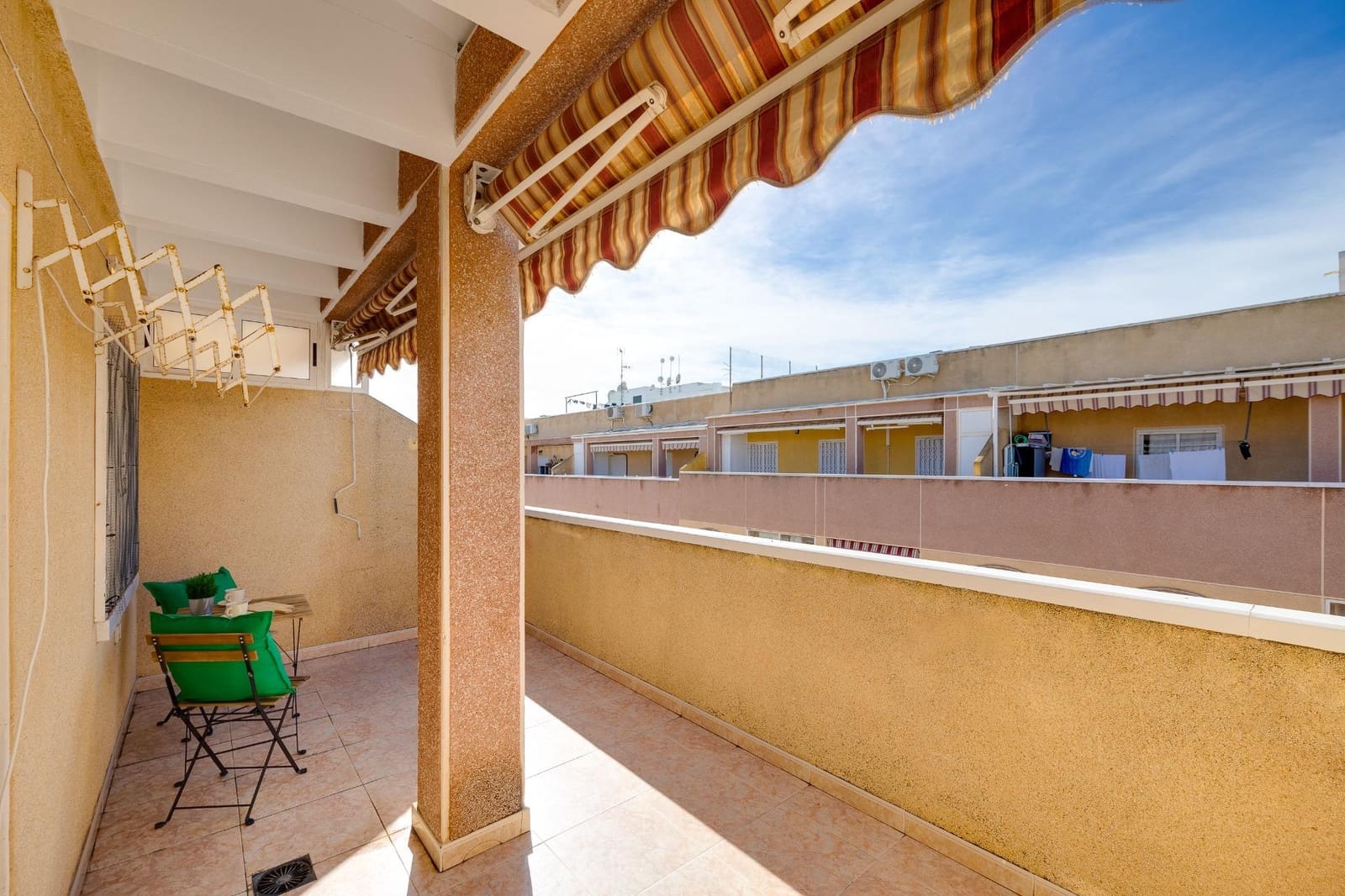 2 soveværelse Penthouse til salg i Torrevieja med swimmingpool garage - € 134.900 (Ref: 9551441)