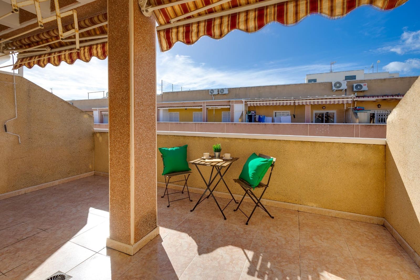2 soveværelse Penthouse til salg i Torrevieja med swimmingpool garage - € 134.900 (Ref: 9551441)