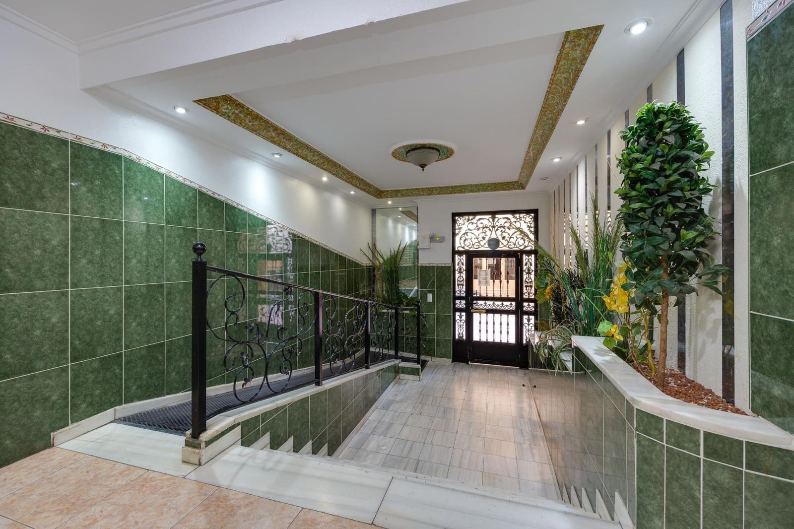 2 soveværelse Penthouse til salg i Torrevieja med swimmingpool garage - € 134.900 (Ref: 9551441)