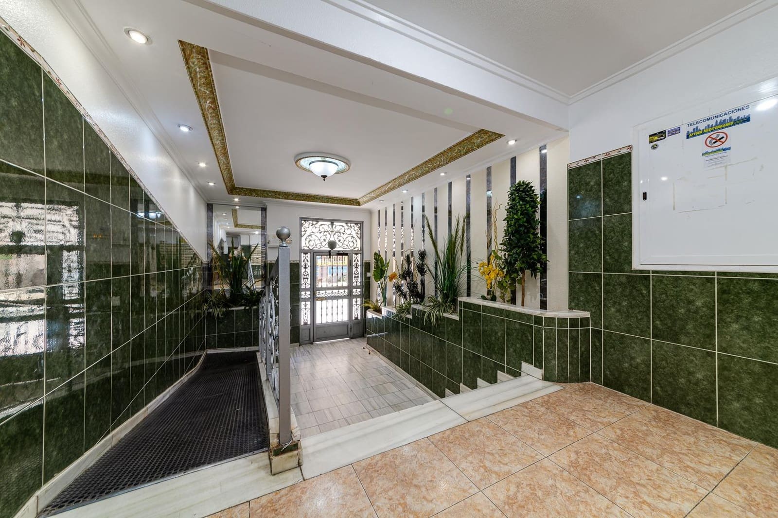 2 soveværelse Penthouse til salg i Torrevieja med swimmingpool garage - € 134.900 (Ref: 9551441)