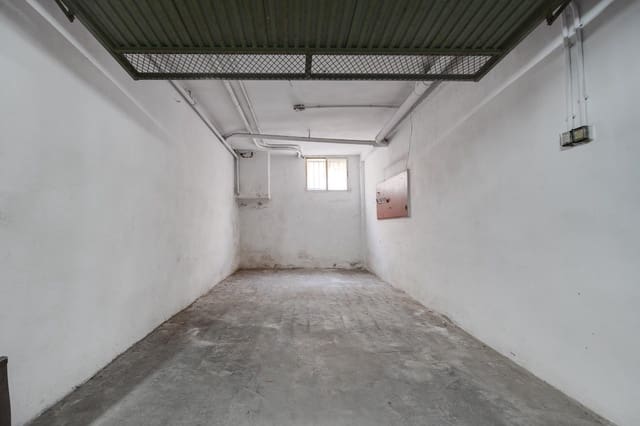 Garage te koop in Playa del Acequión, Torrevieja - € 20.000 (Ref: 9565206)